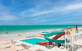 فندق بي ام بيتش